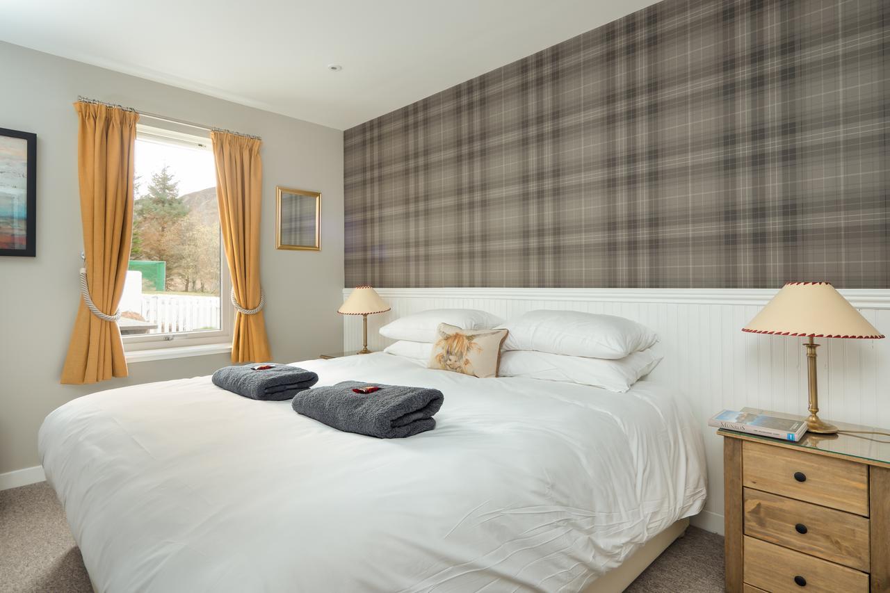 Highland Holiday Cottages นิวตันมอร์ ภายนอก รูปภาพ